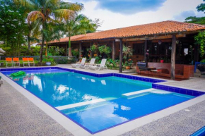 Casa Campestre Exclusiva con Piscina - Rozo